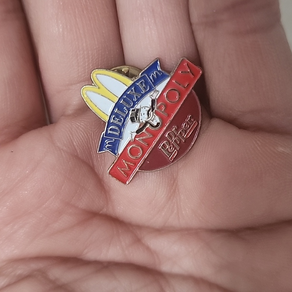 Vintag1996 Mcdonalds Monopoly Dr Pepper Deluxe Employee Tonga Corp Pin Hat Lapel
